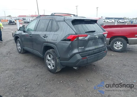 2023 Toyota Rav4 Xle z USA, uszkodzony, nr VIN 2T3W1RFV2PC223887